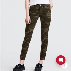 Lee’s Camo Sculpted Skinny Jeans